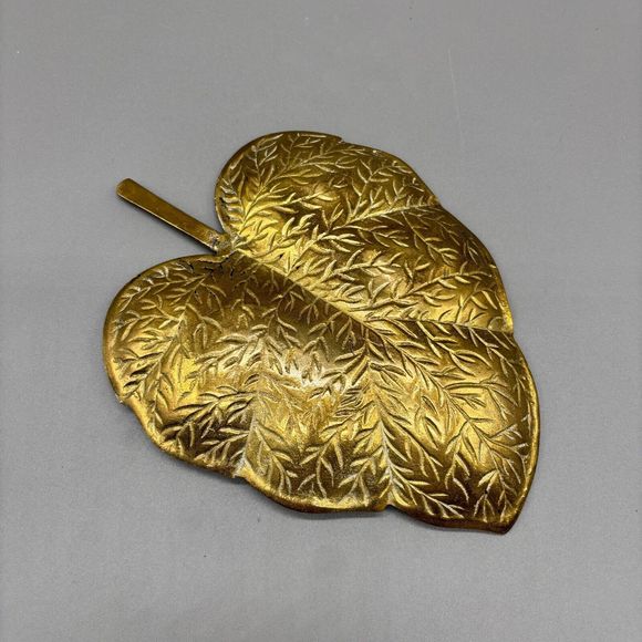Vintage Solid Brass Etched Leaf Trinket Dish MCM Decorative Tray Boho Art Deco - Picture 2 of 7